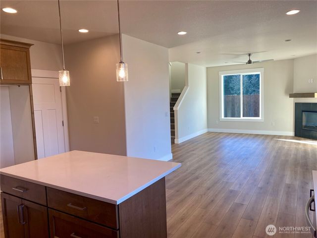 536 Rainbow Way, Kelso, WA 98626