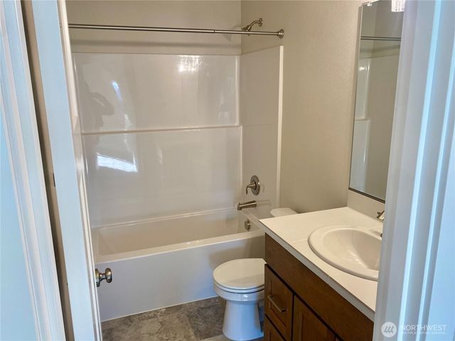 536 Rainbow Way, Kelso, WA 98626