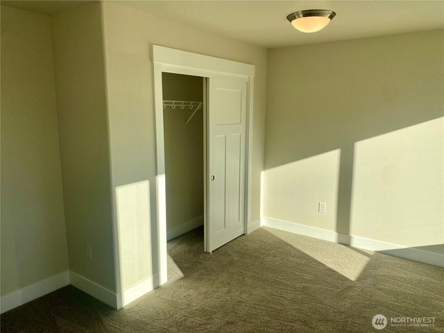 536 Rainbow Way, Kelso, WA 98626