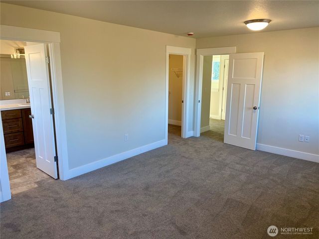 536 Rainbow Way, Kelso, WA 98626