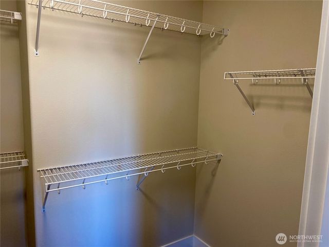 536 Rainbow Way, Kelso, WA 98626