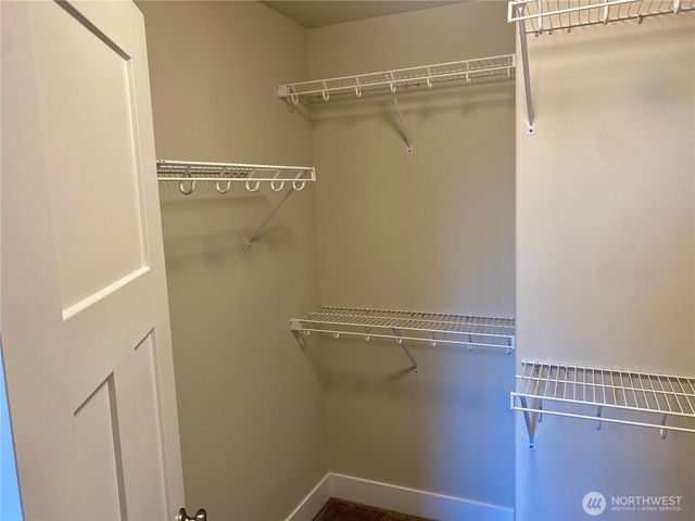 536 Rainbow Way, Kelso, WA 98626