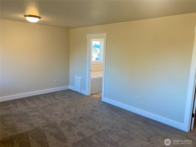 536 Rainbow Way, Kelso, WA 98626