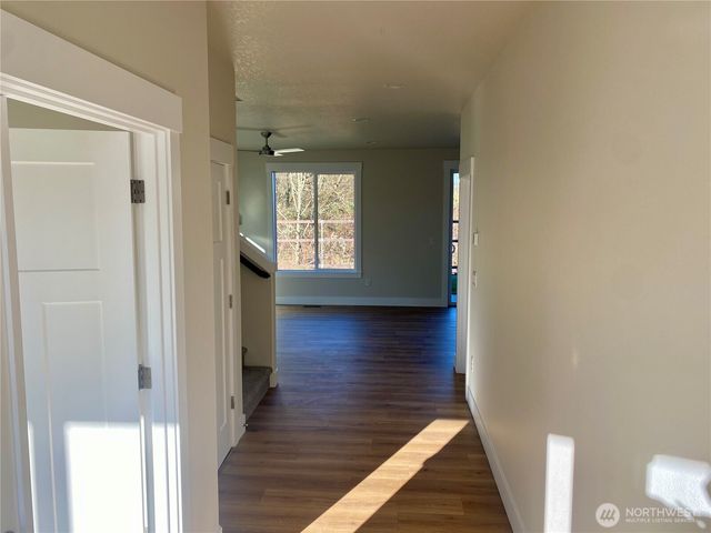 536 Rainbow Way, Kelso, WA 98626