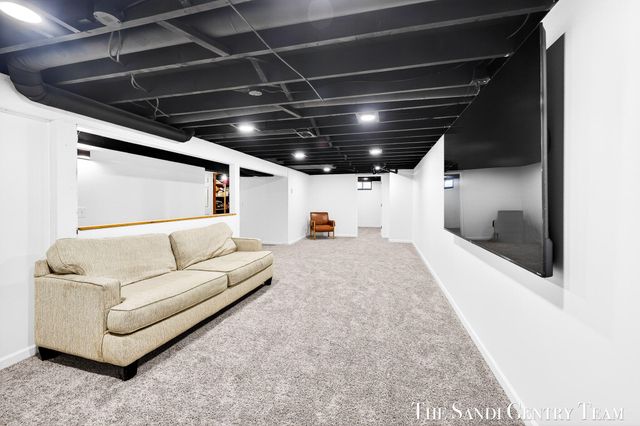 1703 Columbus Avenue, Norton Shores, MI 49441