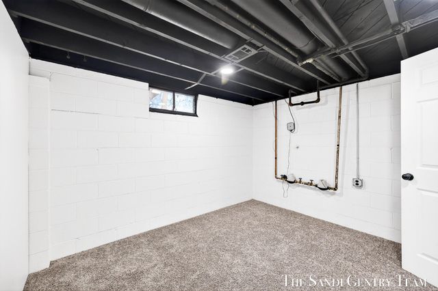 1703 Columbus Avenue, Norton Shores, MI 49441