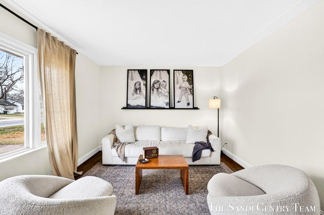 1703 Columbus Avenue, Norton Shores, MI 49441