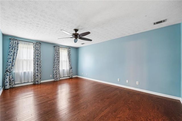 1184 Staples Drive SW, Lilburn, GA 30047