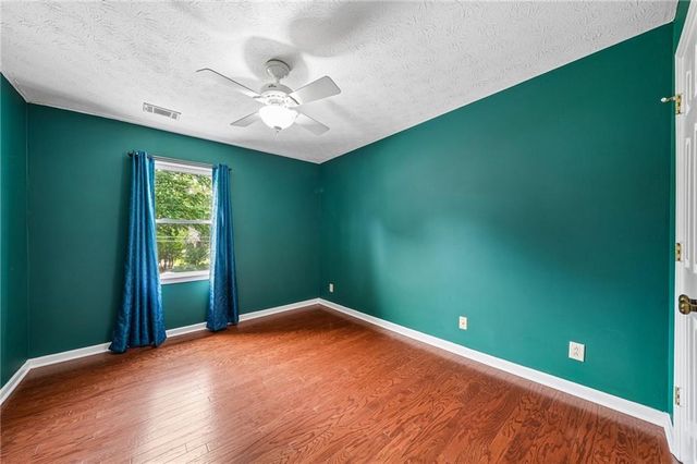 1184 Staples Drive SW, Lilburn, GA 30047