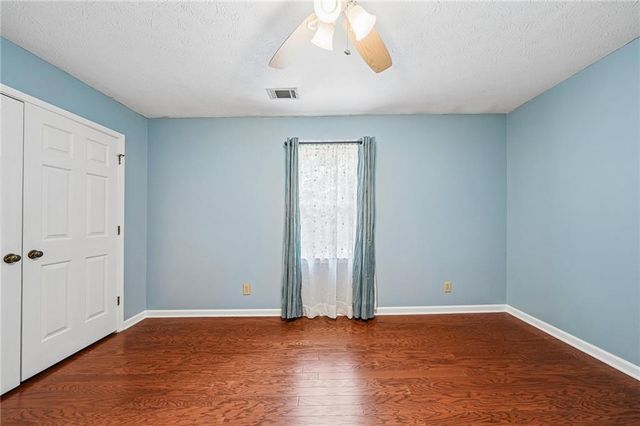 1184 Staples Drive SW, Lilburn, GA 30047