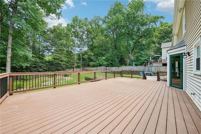 1184 Staples Drive SW, Lilburn, GA 30047