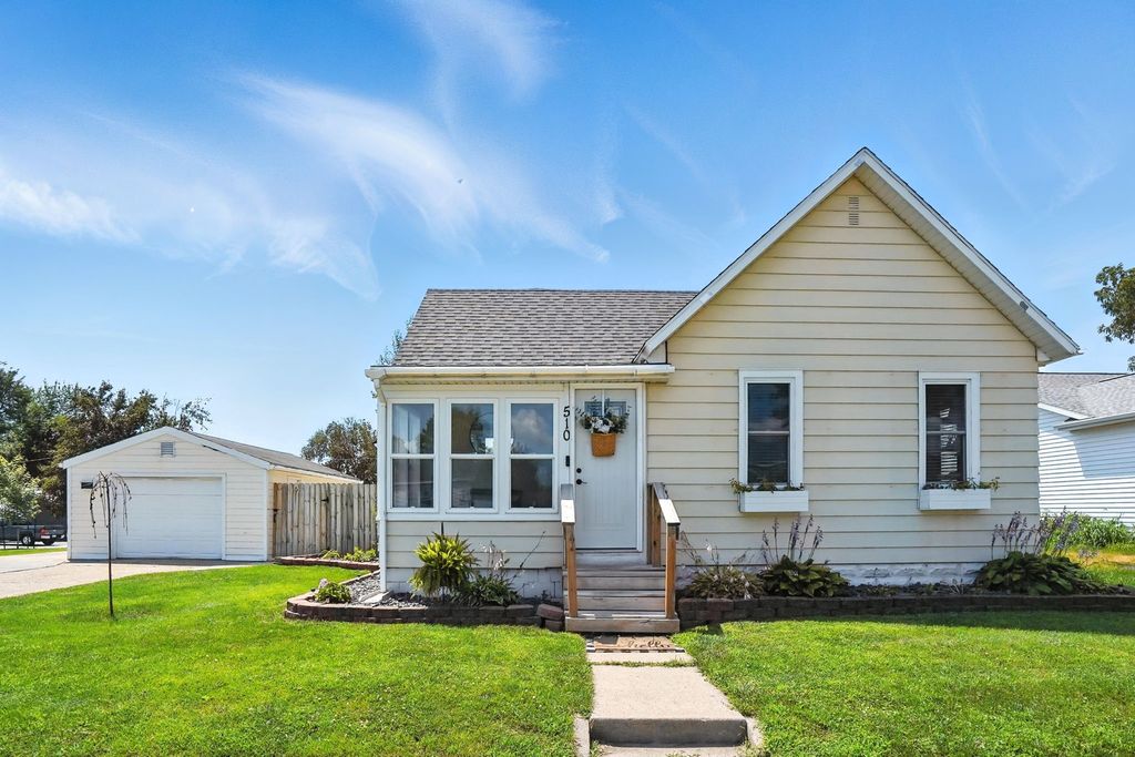 510 Maple Avenue, Woodward, IA 50276