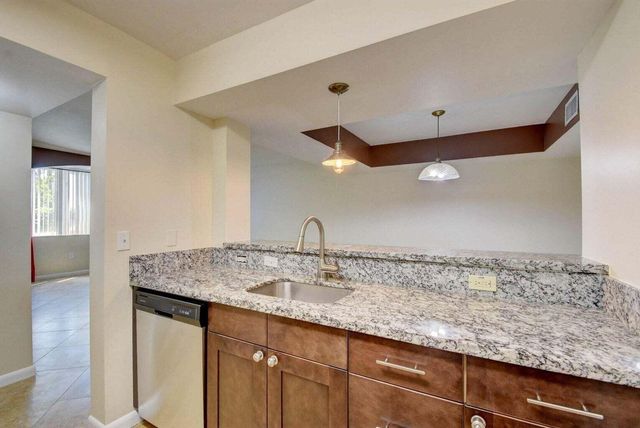 900 Scotia Drive 105, Hypoluxo, FL 33462