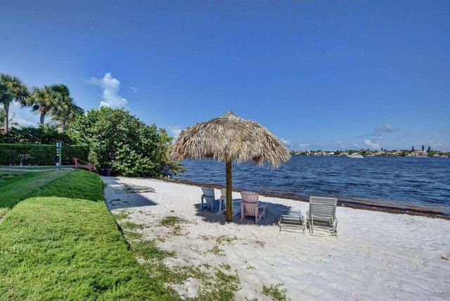 900 Scotia Drive 105, Hypoluxo, FL 33462
