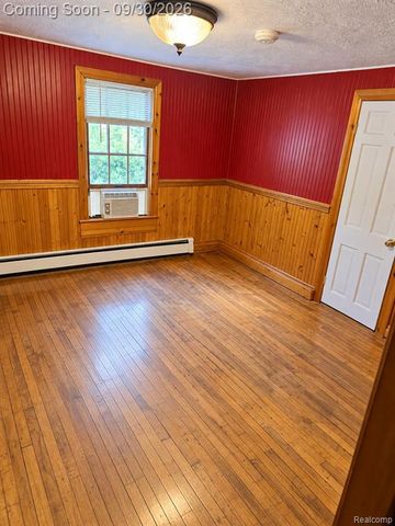 4140 Edgewood Street, Dearborn Heights, MI 48125