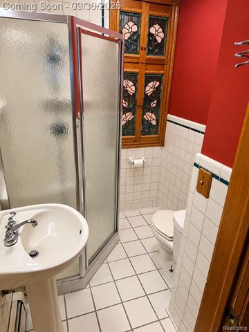 4140 Edgewood Street, Dearborn Heights, MI 48125