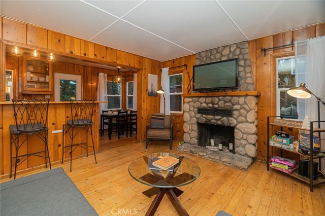 627 Rose Lane, Twin Peaks, CA 92391