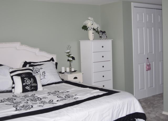 242 Bluegrass Drive, Schererville, IN 46375