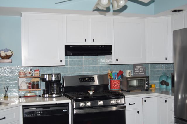 242 Bluegrass Drive, Schererville, IN 46375