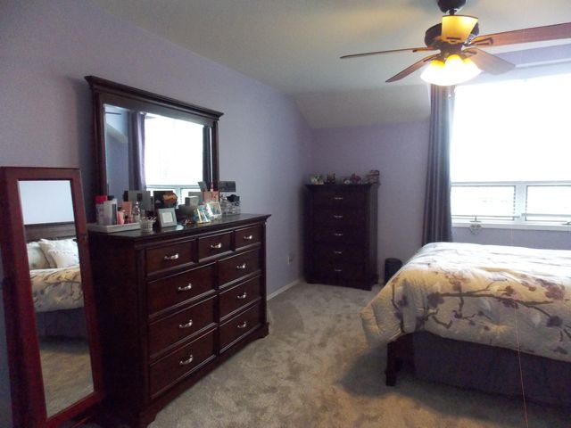 242 Bluegrass Drive, Schererville, IN 46375