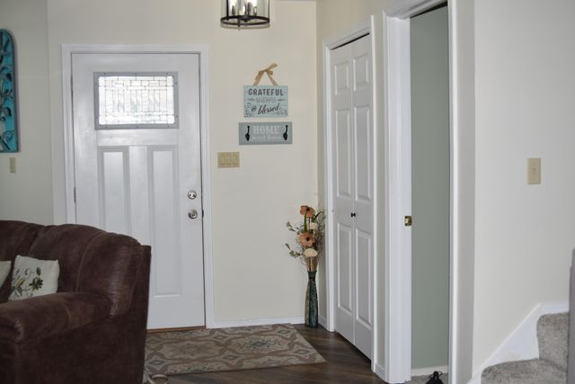 242 Bluegrass Drive, Schererville, IN 46375