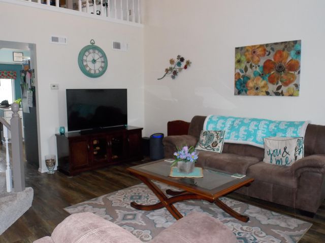 242 Bluegrass Drive, Schererville, IN 46375