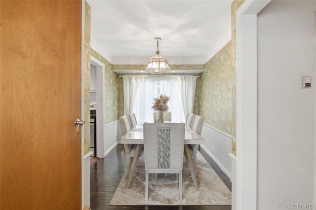21270 Outer Drive, Dearborn, MI 48124