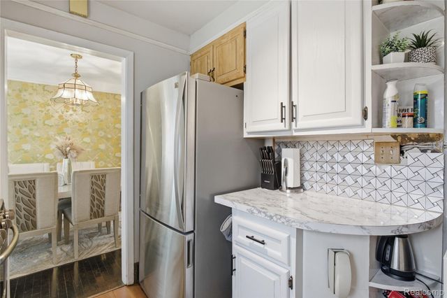 21270 Outer Drive, Dearborn, MI 48124