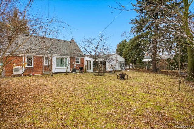 21270 Outer Drive, Dearborn, MI 48124