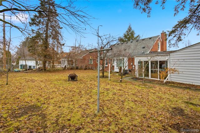 21270 Outer Drive, Dearborn, MI 48124
