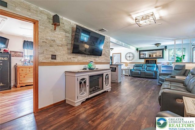 341 Lower Green Hill Road, Polk Twp, PA 18058