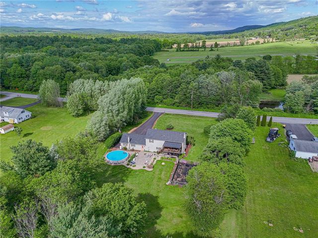 341 Lower Green Hill Road, Polk Twp, PA 18058