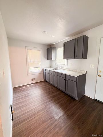 4487 French Road, Detroit, MI 48214
