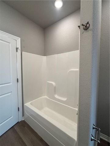 321 Grove Lane, Bentonville, AR 72713