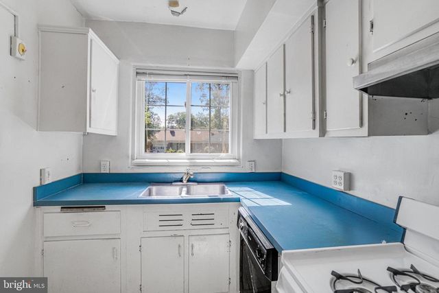 1119 BEVERLEY DR, Alexandria, VA 22302