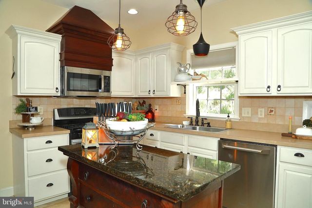 18 HARTFORD DR, Annville, PA 17003