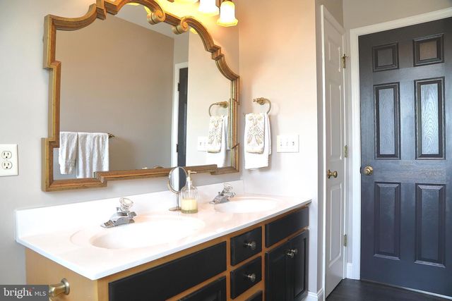 18 HARTFORD DR, Annville, PA 17003