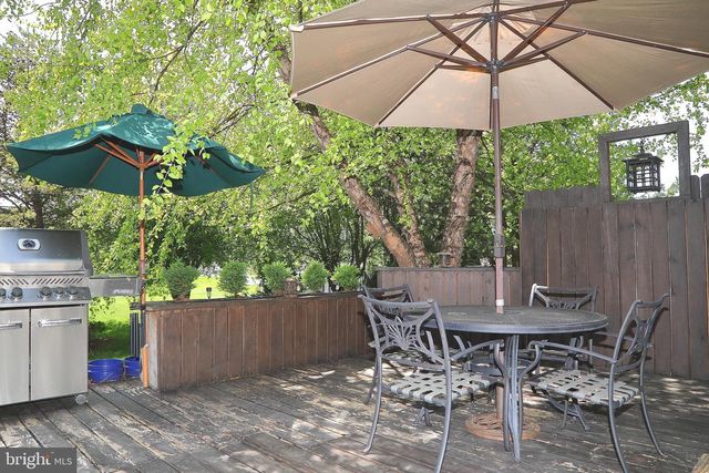 18 HARTFORD DR, Annville, PA 17003