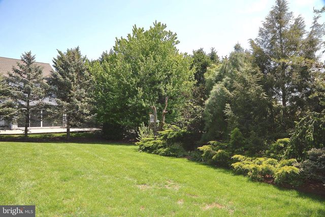 18 HARTFORD DR, Annville, PA 17003
