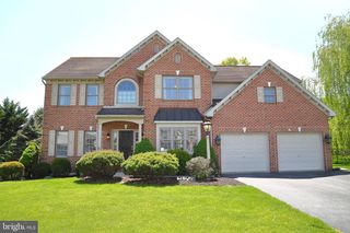 18 HARTFORD DR, Annville, PA 17003