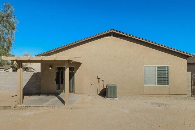 1733 E Silversmith Trail, San Tan Valley, AZ 85143