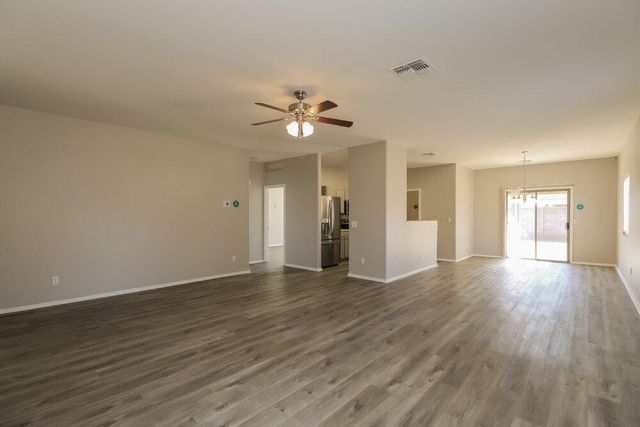 1733 E Silversmith Trail, San Tan Valley, AZ 85143