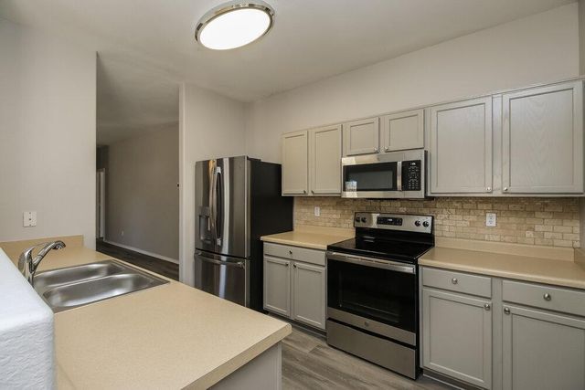 1733 E Silversmith Trail, San Tan Valley, AZ 85143