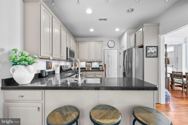 24 WRENTHAM DR, Medford, NJ 08055