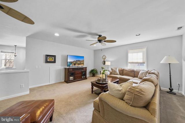 24 WRENTHAM DR, Medford, NJ 08055