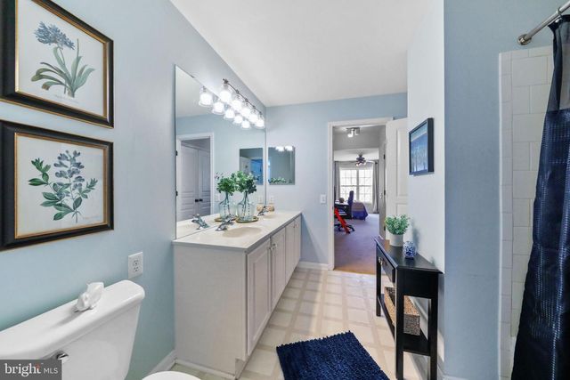 24 WRENTHAM DR, Medford, NJ 08055