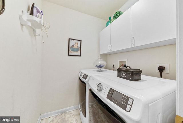 24 WRENTHAM DR, Medford, NJ 08055