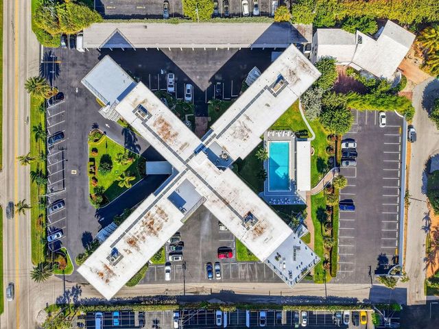 3500 S Ocean Boulevard 401, South Palm Beach, FL 33480