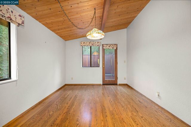 1383 Alvarado Rd, Berkeley, CA 94705