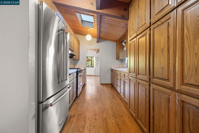 1383 Alvarado Rd, Berkeley, CA 94705